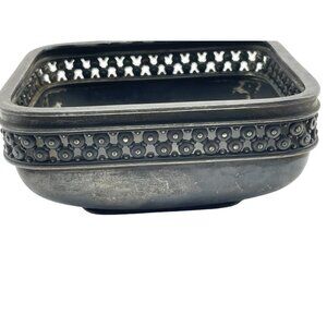 Antique Meriden B Company Quadruple Plated Silver Tone Bowl Candy Trinket Dish